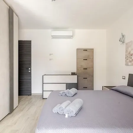 Milena -piscina Solo Per Voi Ferienhaus *